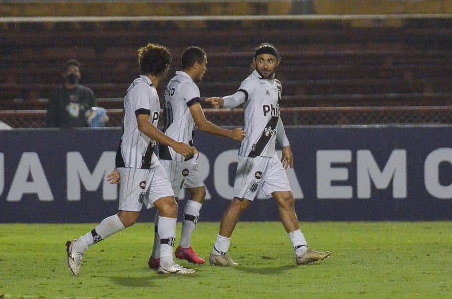 De olho no G-4, Ponte Preta e Botafogo-SP se enfrentam em Campinas