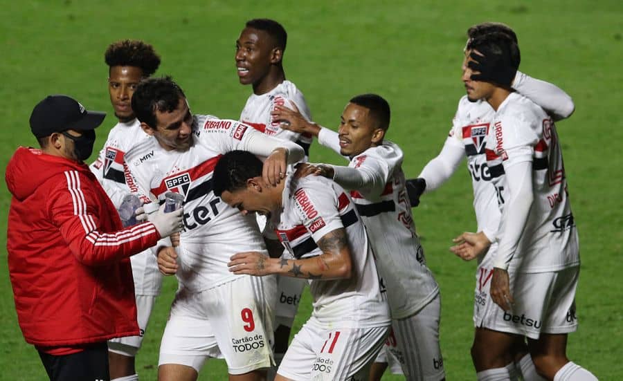 Como São Paulo e Corinthians chegam para clássico no domingo