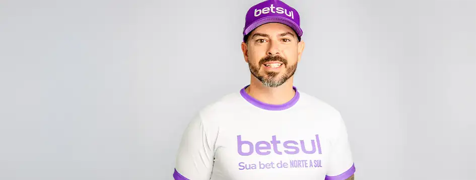 Betsul fecha parceria com piloto Witold Ramasauskas.