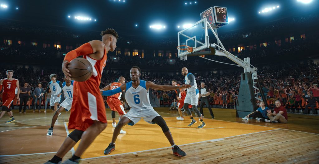 Final da NBA: jogadores durante uma partida de basquete. (iStock).